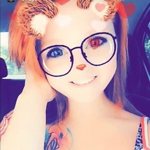 Meet your Posher, Caitlin